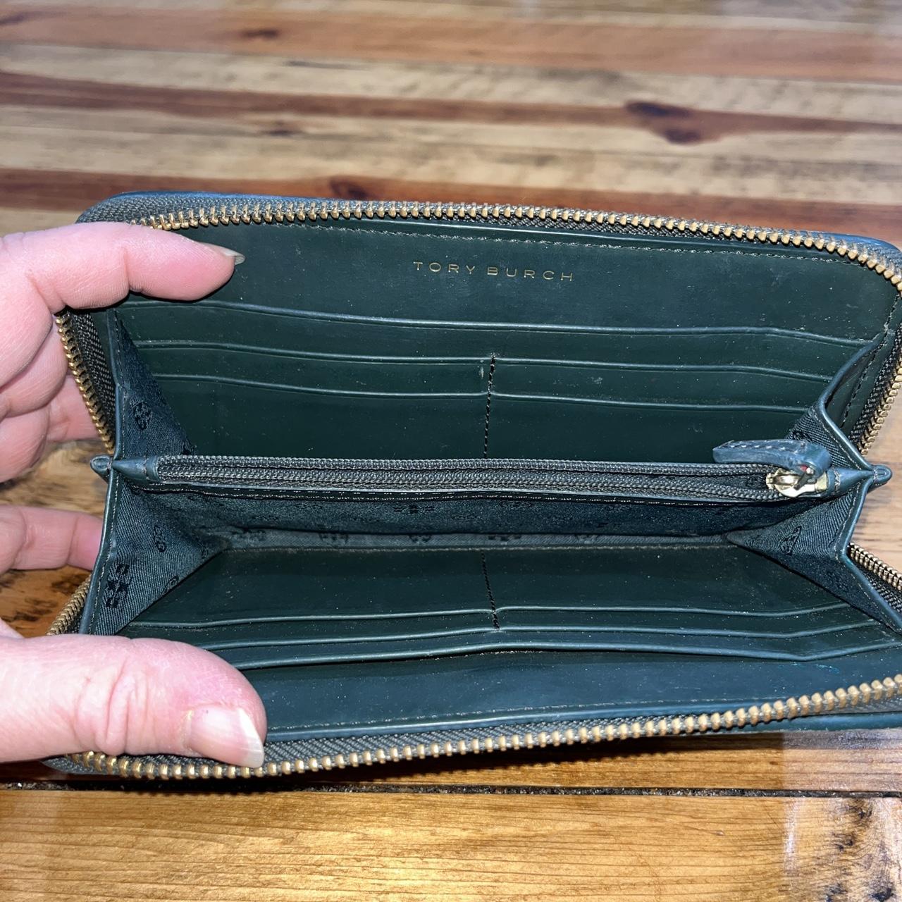 Tory burch green wallet sale