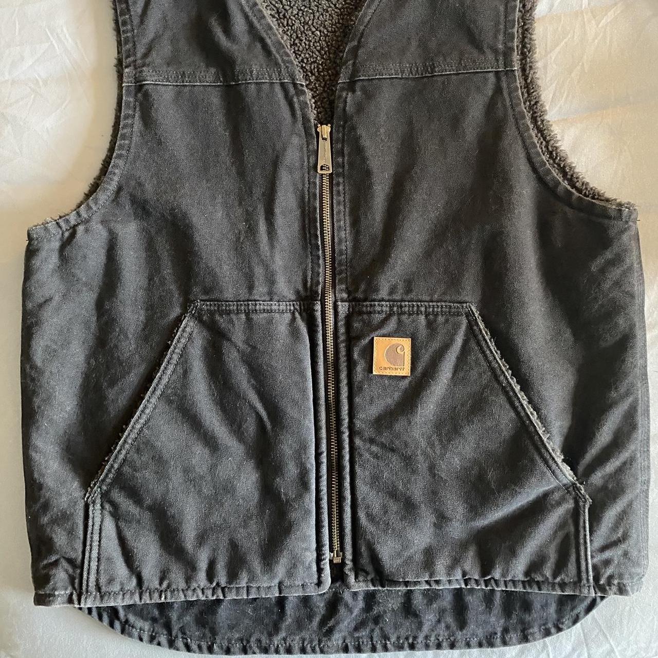 Carhartt Men's Black Gilet | Depop