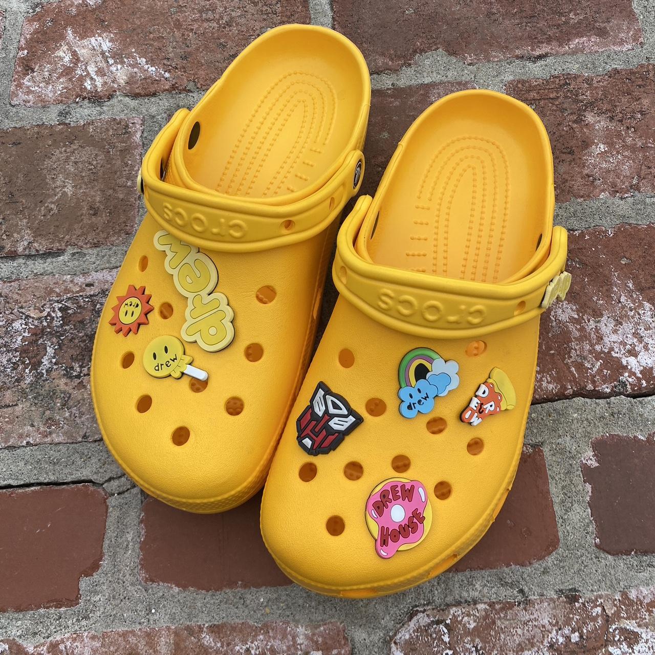 Yellow crocs justin online bieber