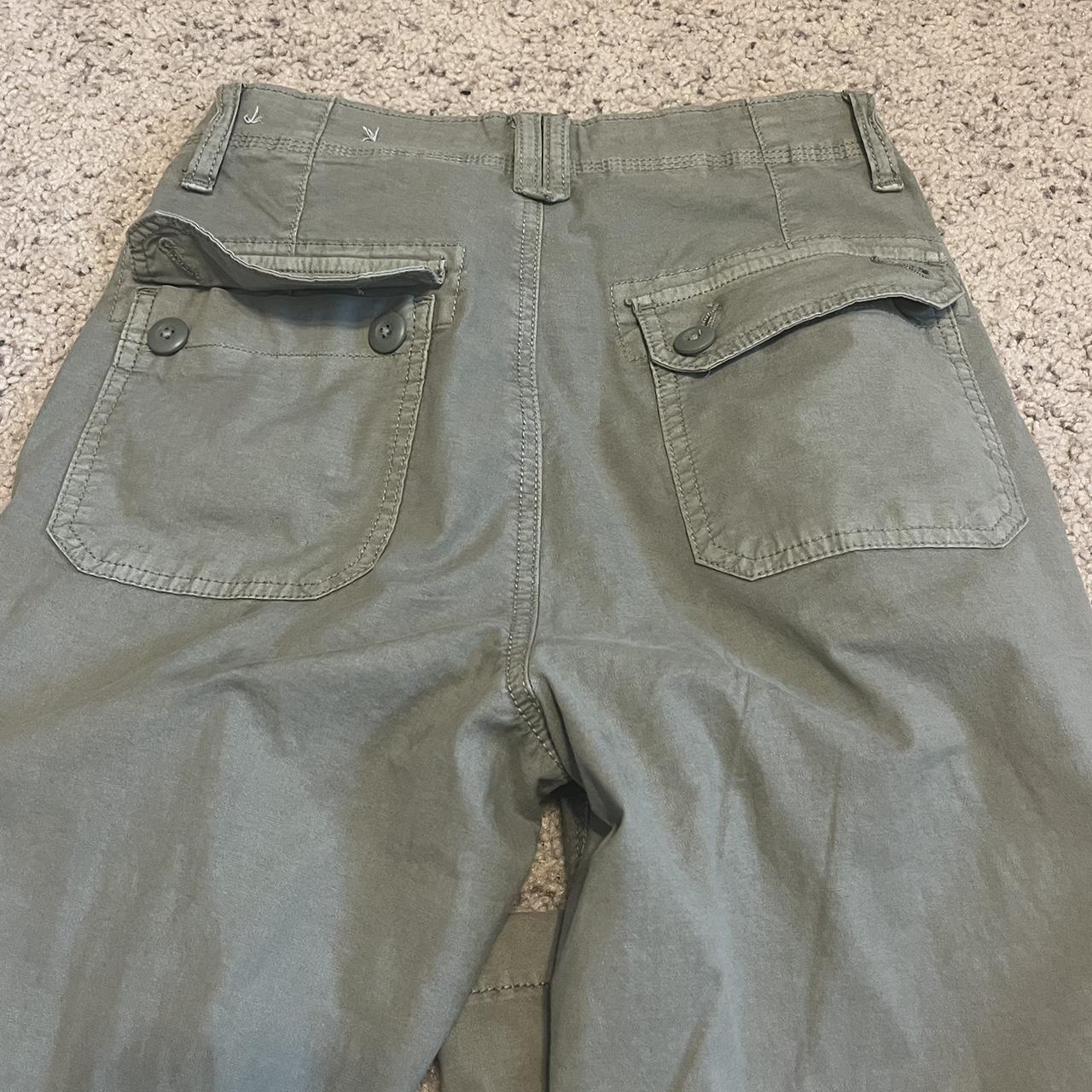 baggy green cargo pants from american eagle size... - Depop