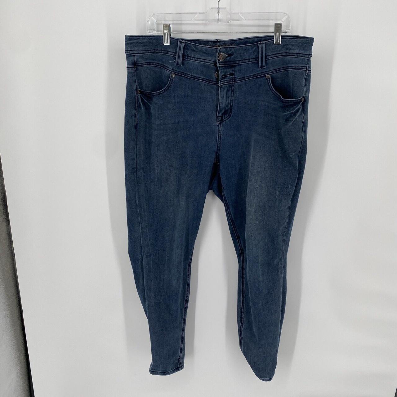 This pair of Melissa McCarthy Seven7 jeans in a - Depop