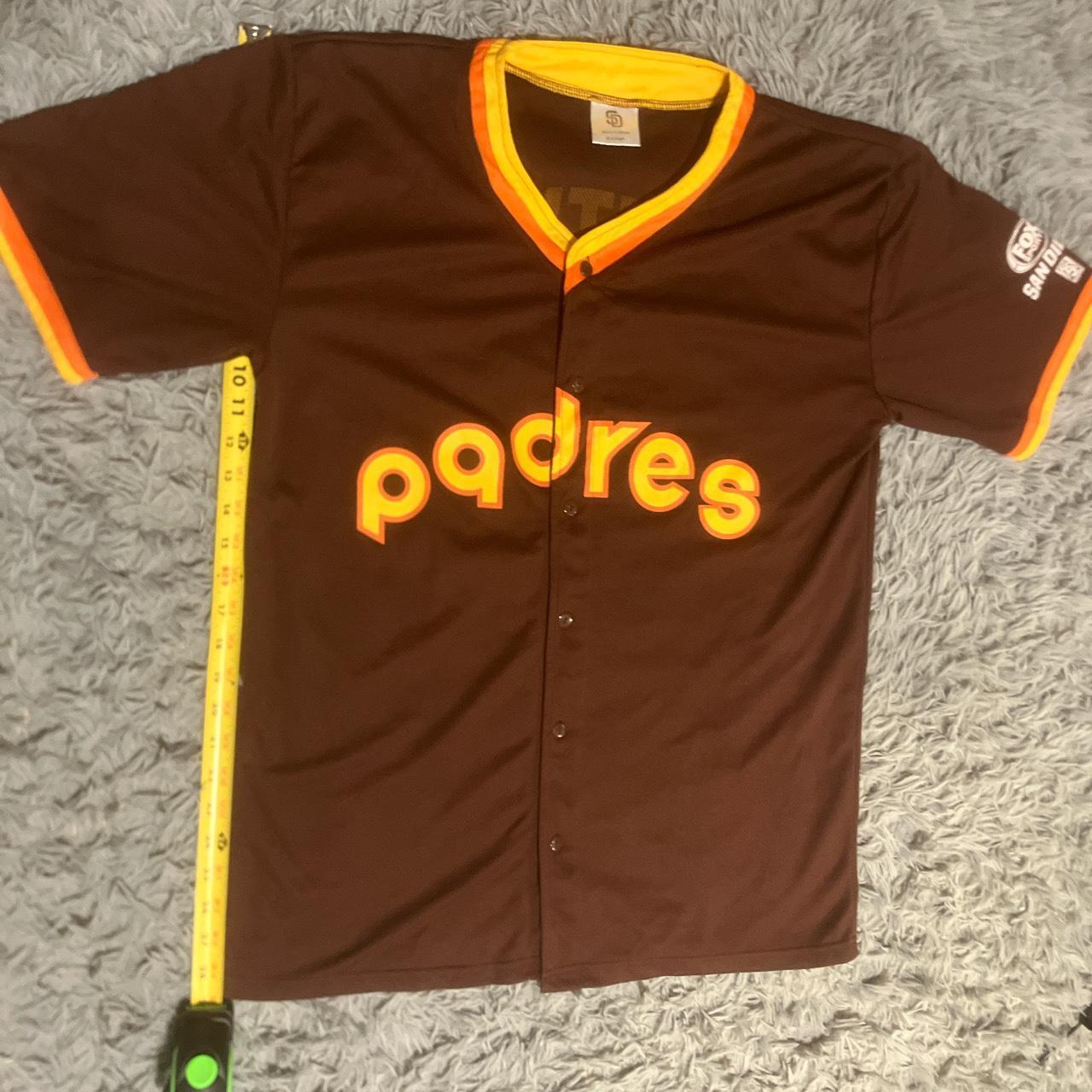 Padres wore brown tops on the road from 1976–1984