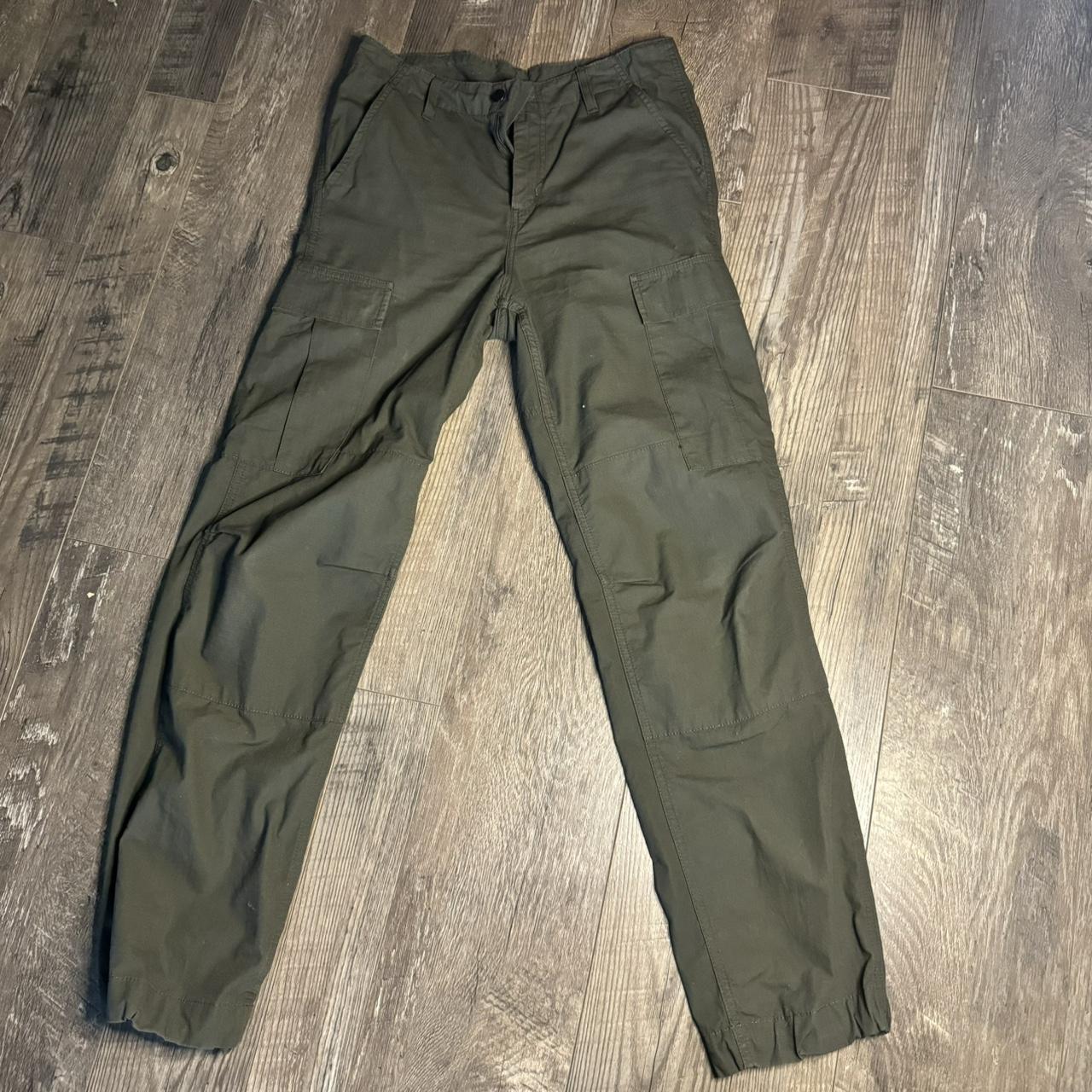 Carhartt WIP cargo pant • Size 28x32 FREE SHIPPING... - Depop