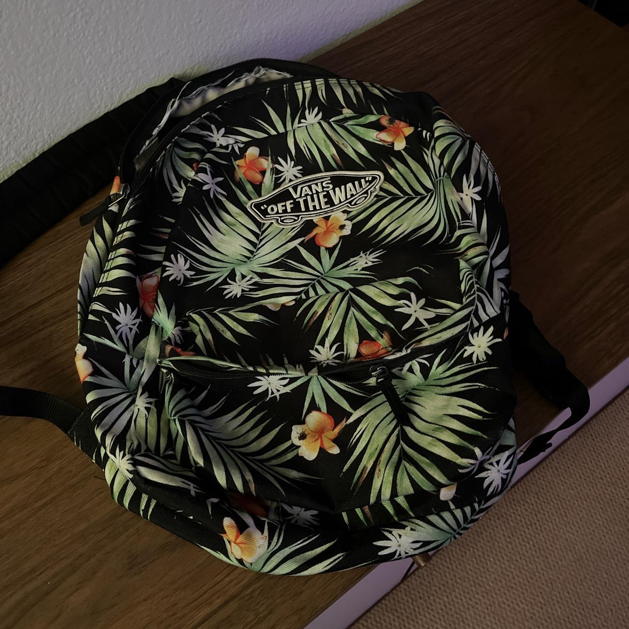 Vans hawaiian hotsell floral backpack