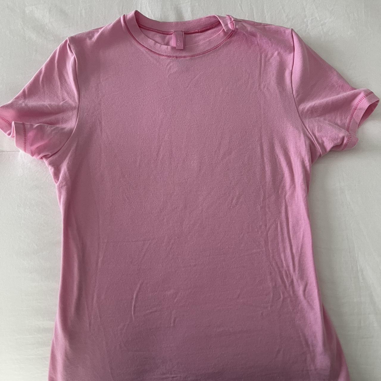 Skims Women's Pink T-shirt | Depop