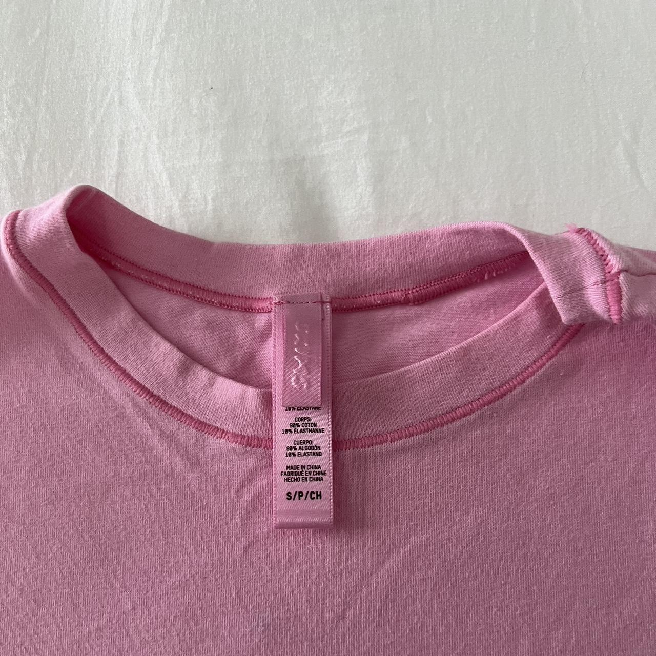 Skims Women's Pink T-shirt | Depop