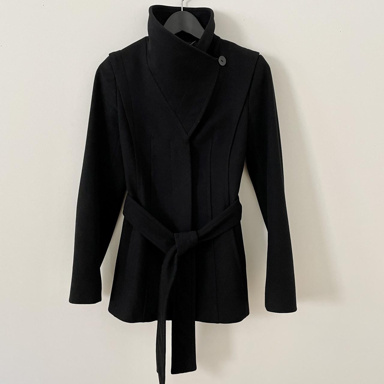 Aritzia Babaton Spencer Coat XXS Color Black