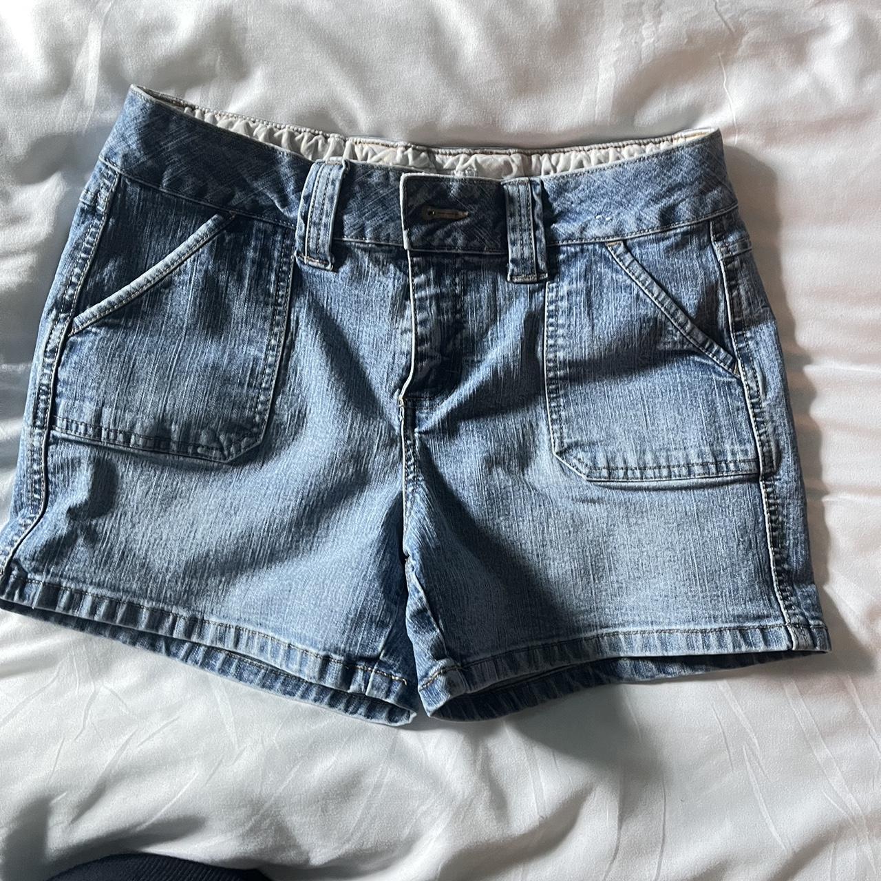 The perfect vintage denim jean shorts!!💌 Size Missy... - Depop