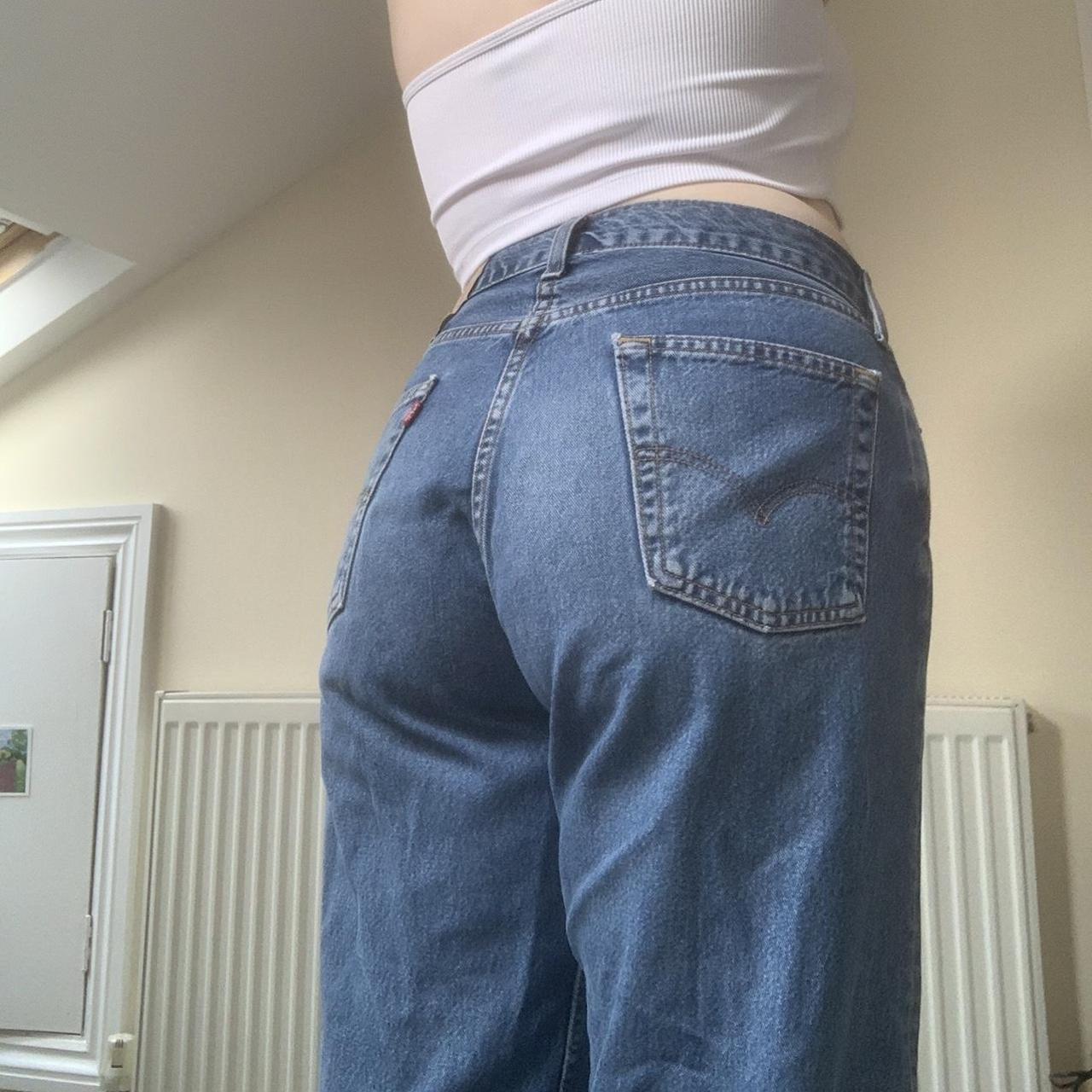 Levi's Women's Blue Jeans | Depop