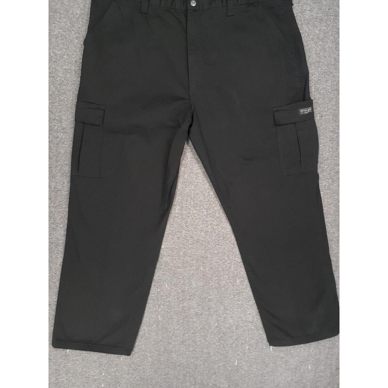 Wrangler Legacy Cargo Twill Pants Mens 42x30 Black... - Depop