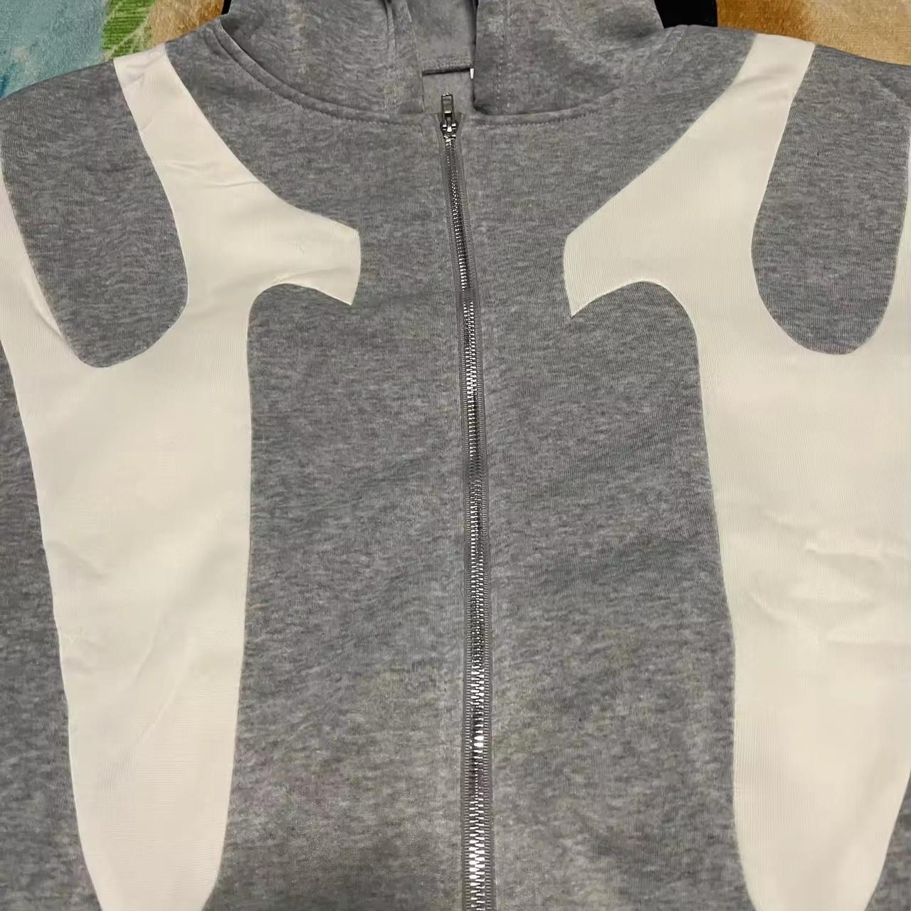 item listed by salesbykhy