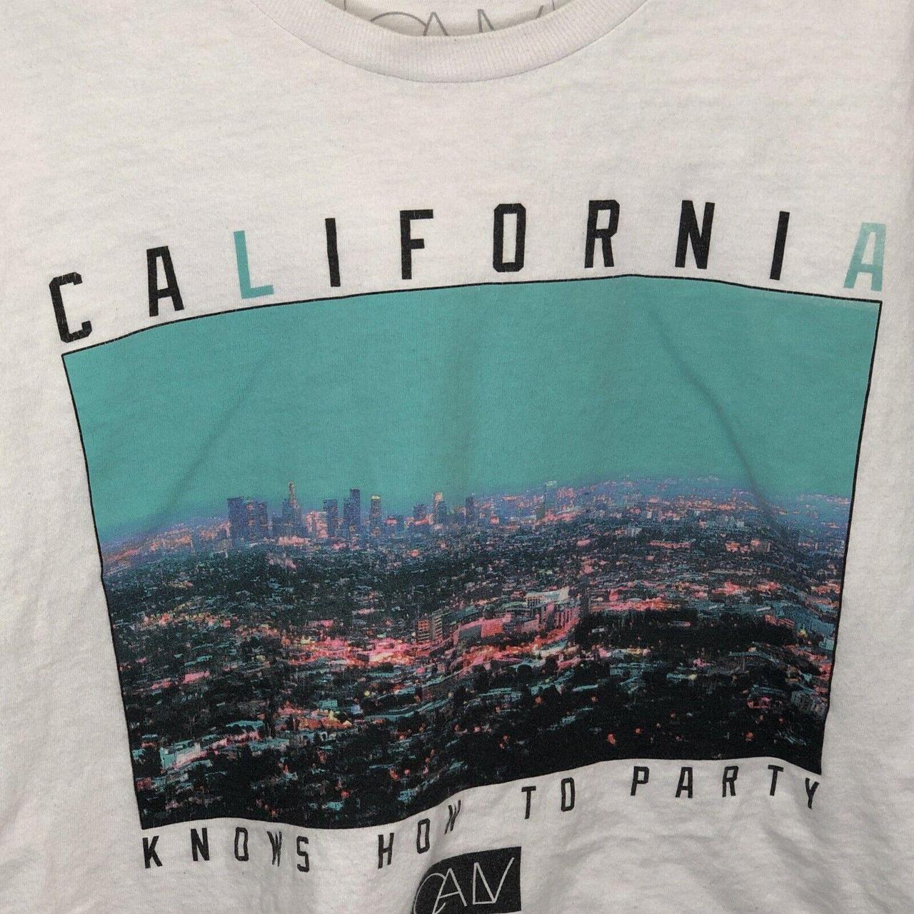 California Looks Men's White T-shirt (2)