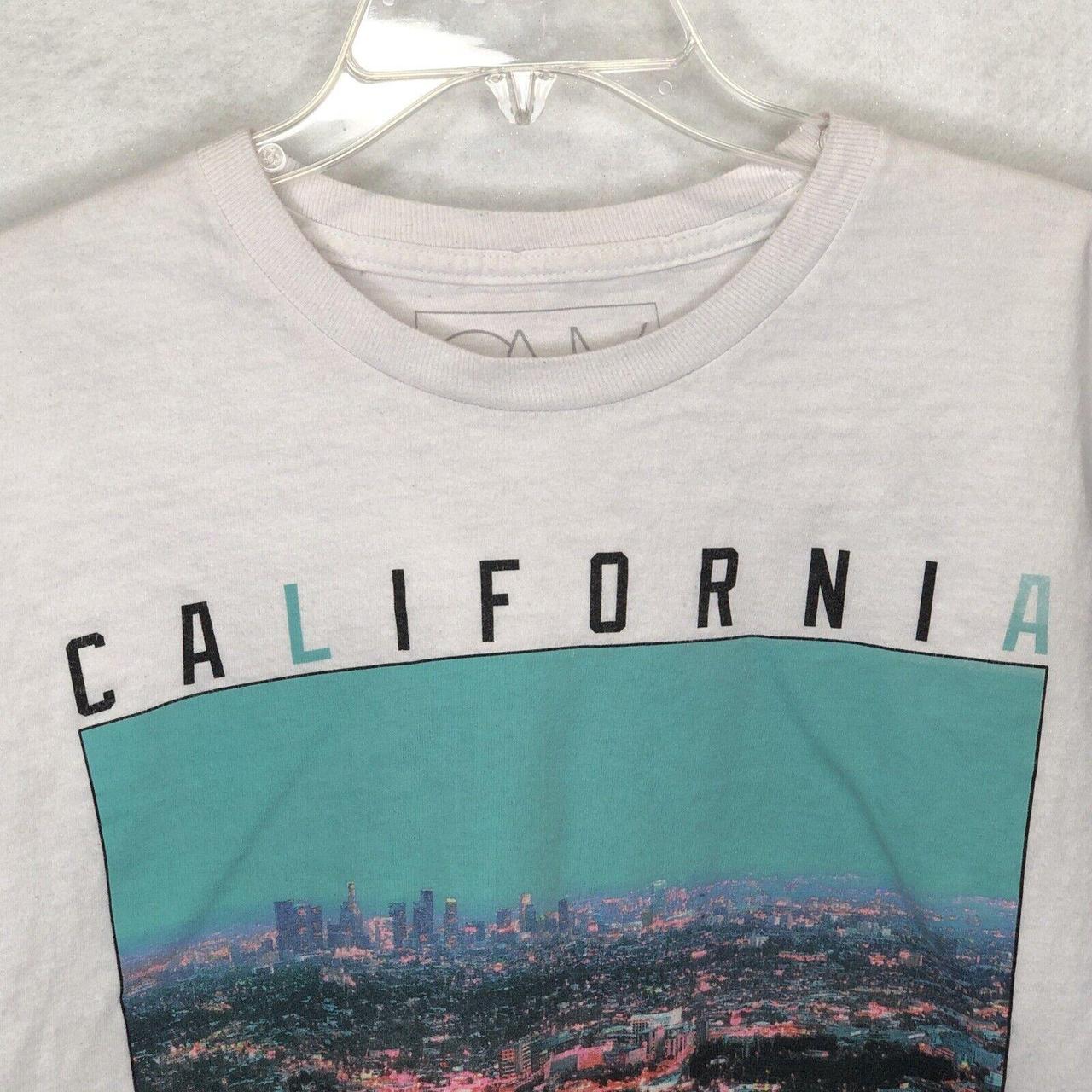California Looks Men's White T-shirt (3)