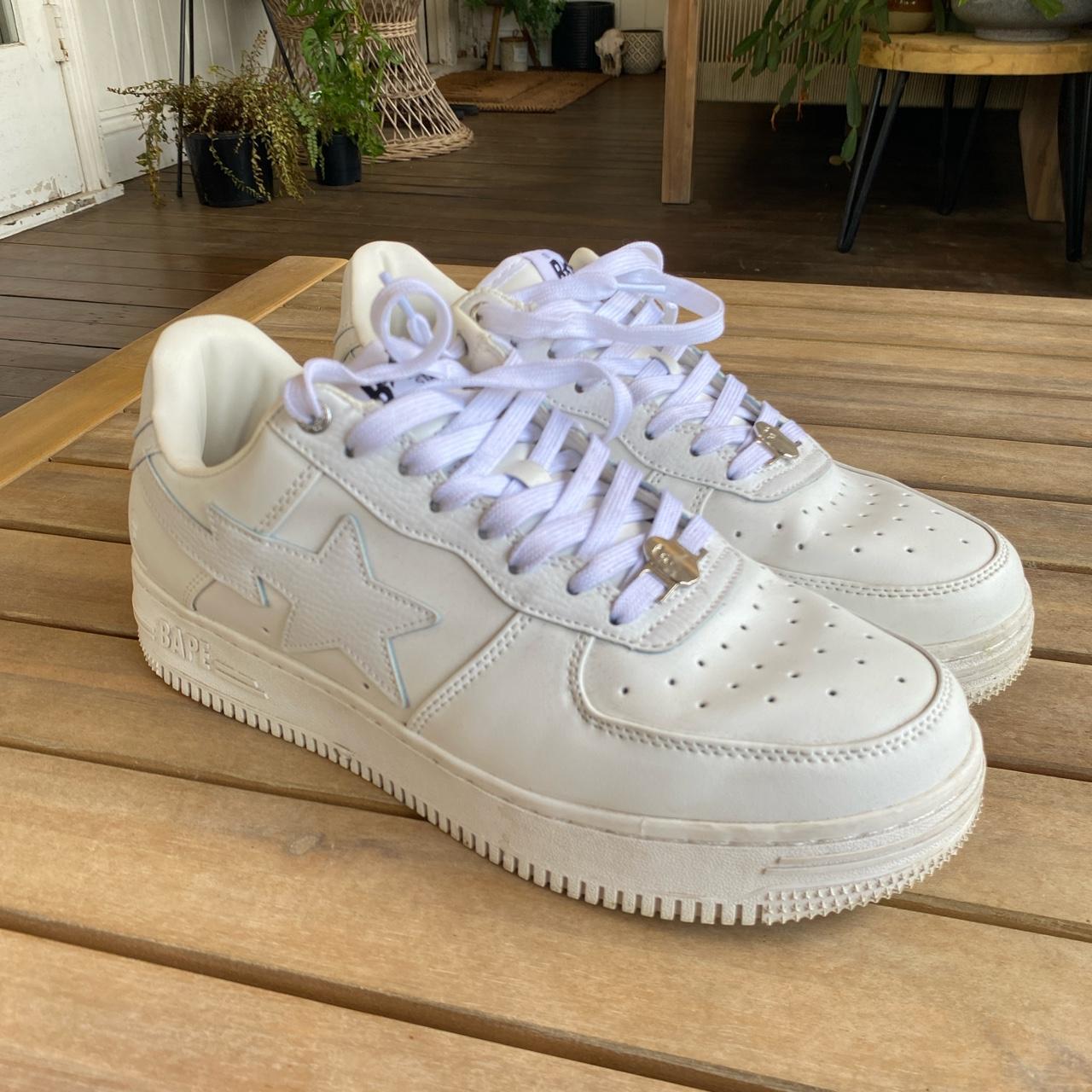 White Bape shoes repop worn like 3 times out bought... - Depop