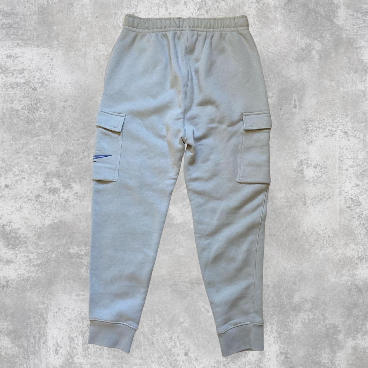 nike club cargo joggers grey