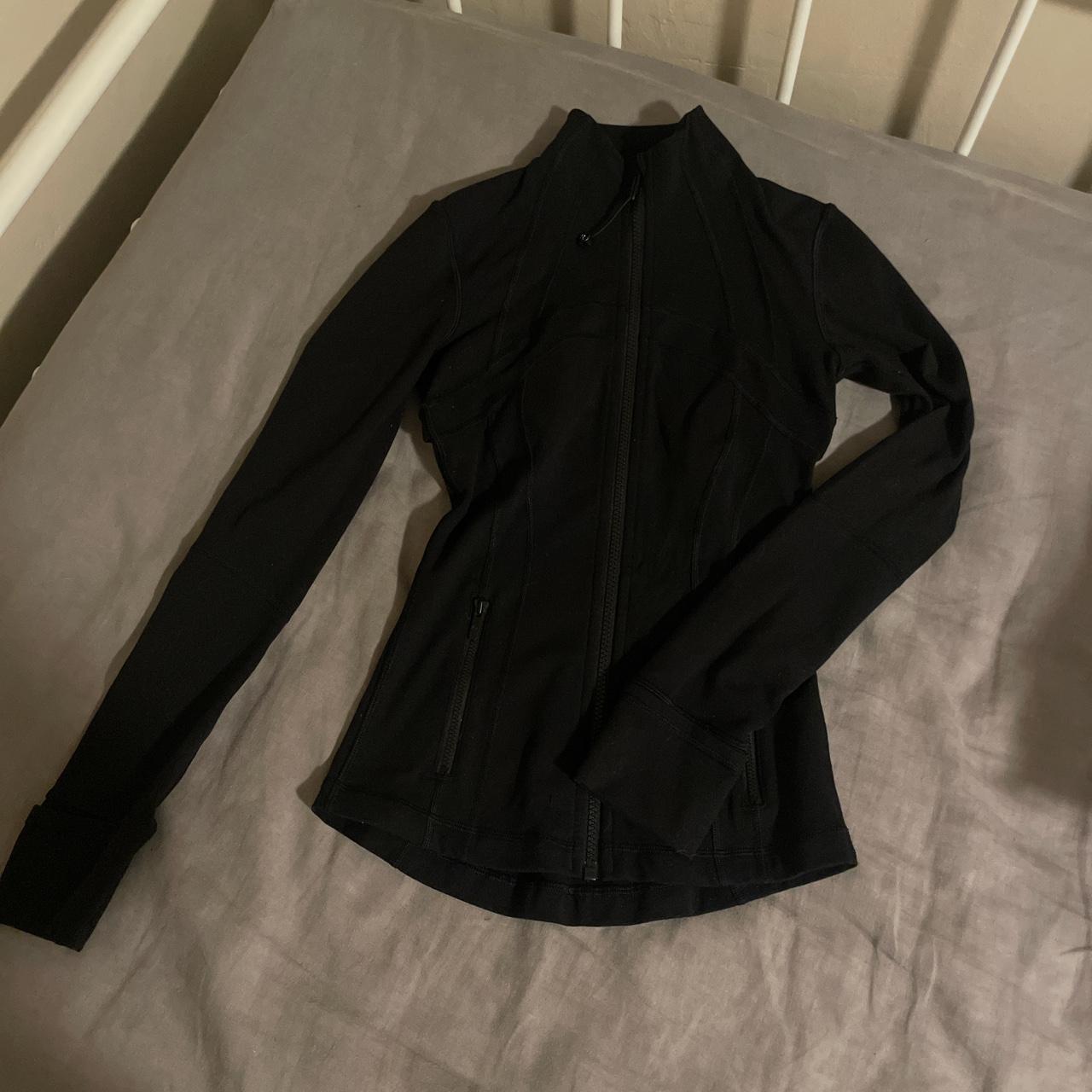 •Lululemon Define jacket (black) size 0 retailed it... Depop