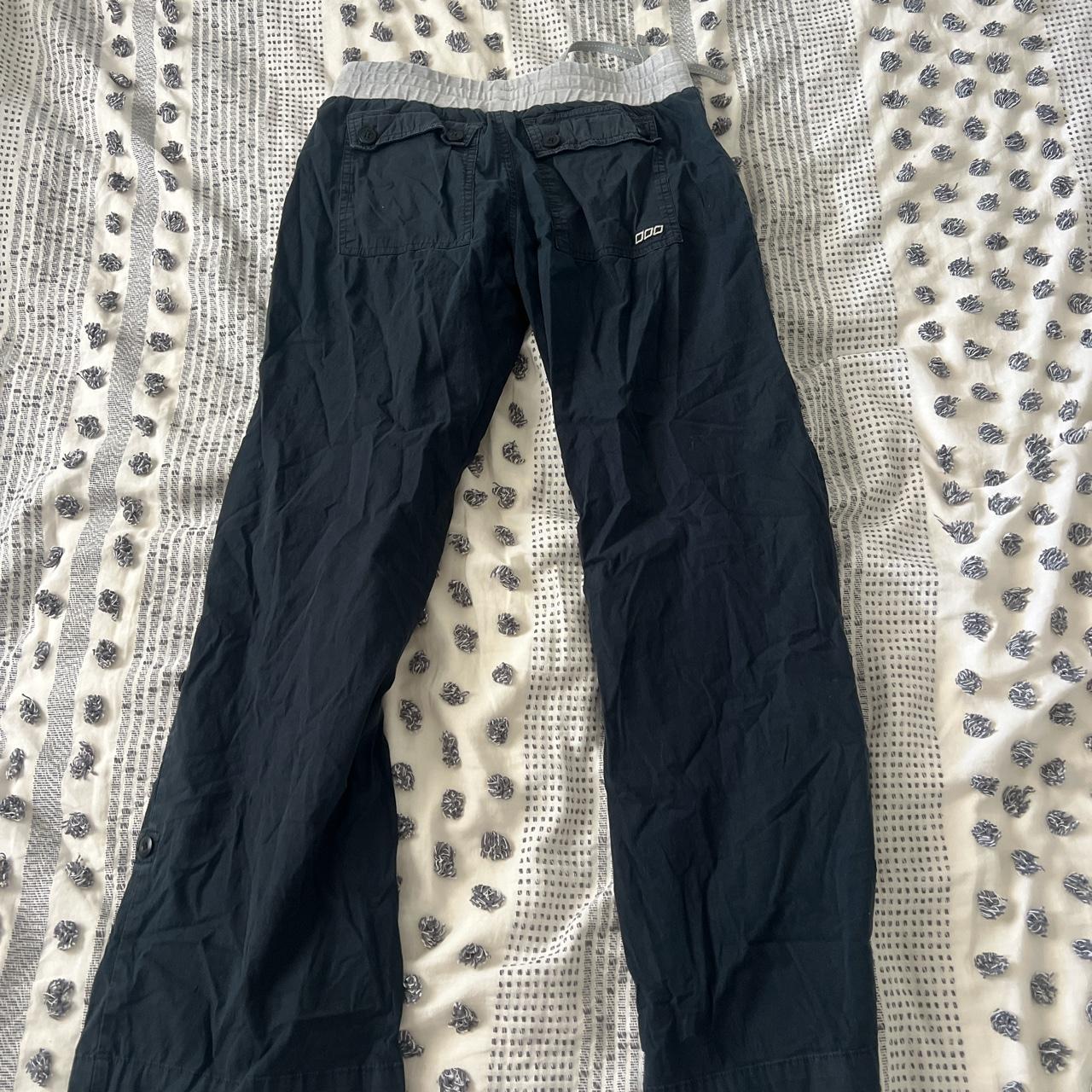 those lorna jane cargo pants size XS pre... - Depop