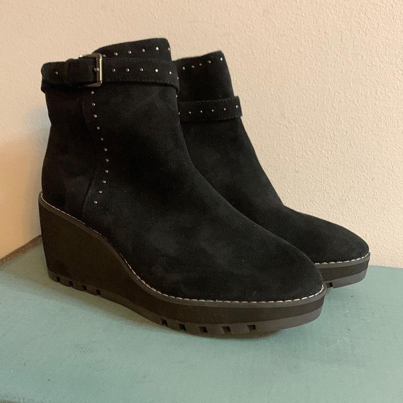 Anne Klein Women's Black Boots | Depop