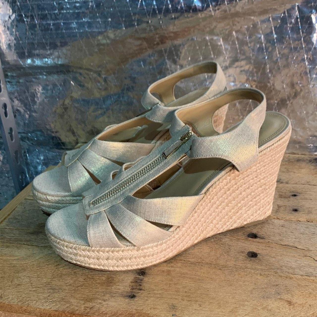 michael kors tan pumps