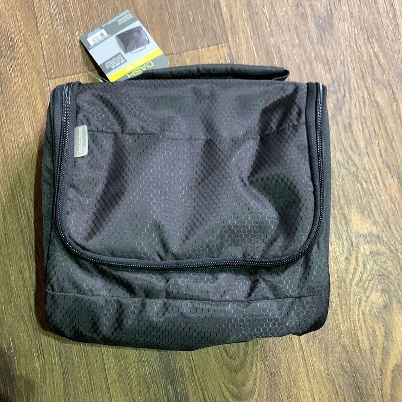 Brookstone dash toiletry bag A roomy main Depop