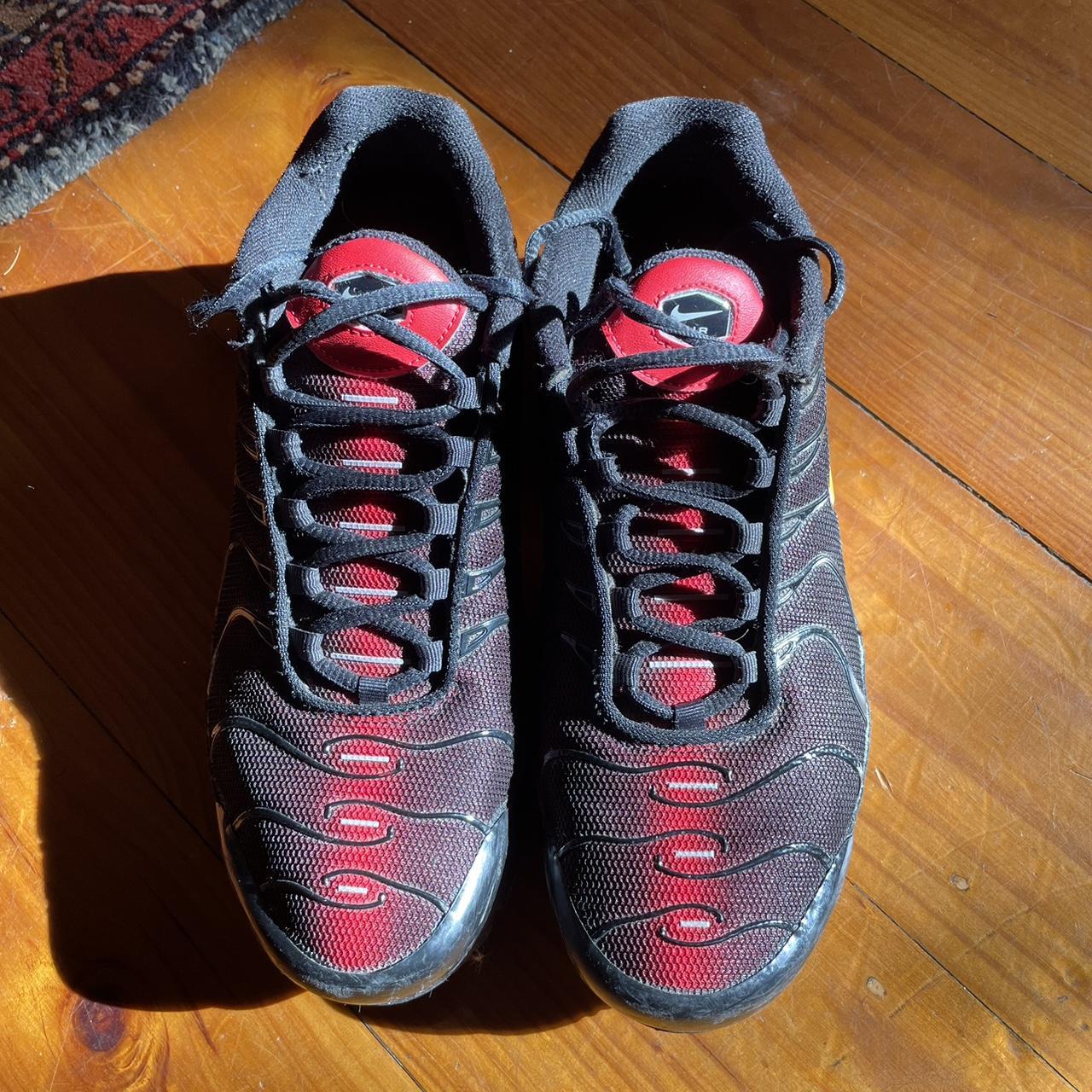 tns shoes black and red