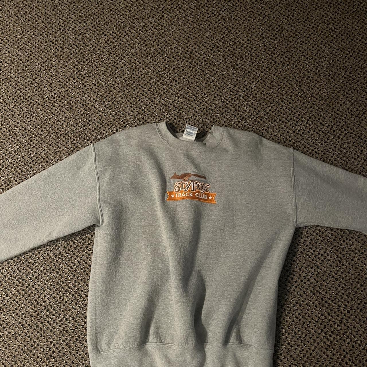 Heavy gildan crew neck No flaws Message me before... - Depop