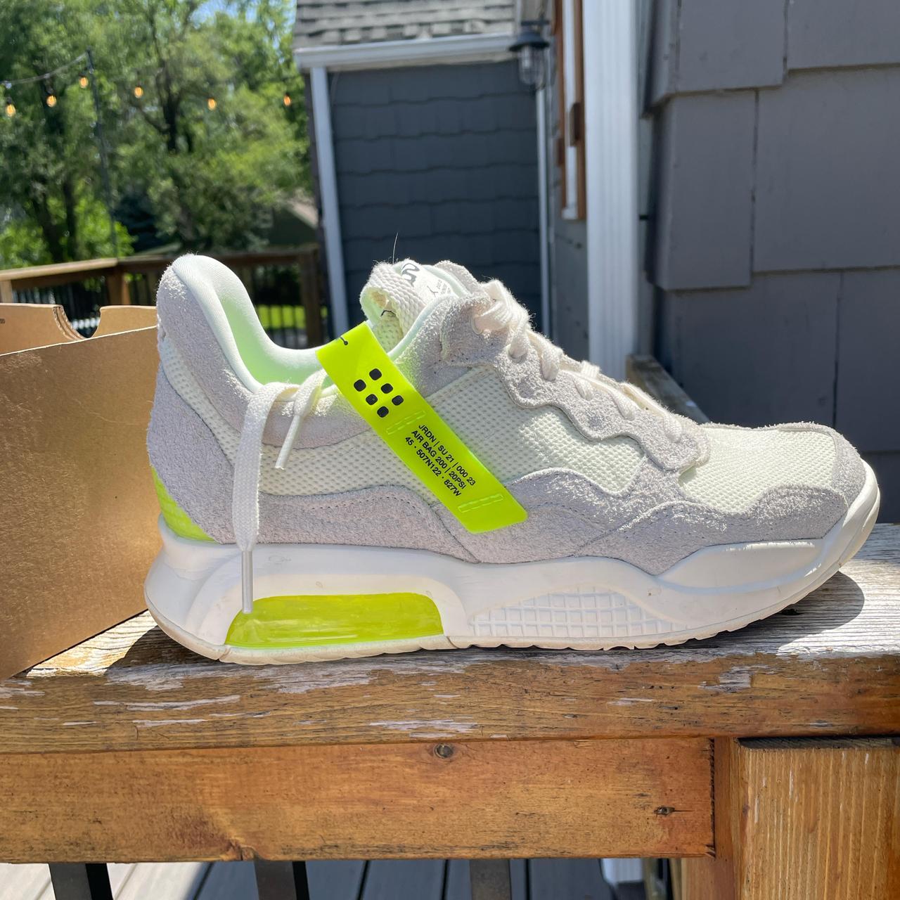 jordan ma2 women's white