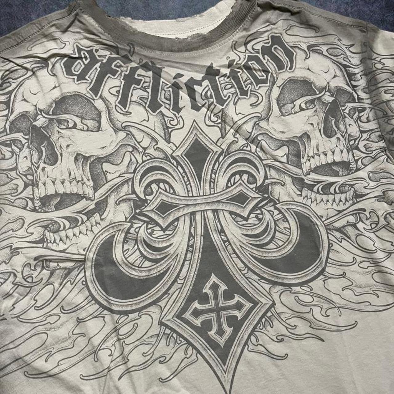 Affliction Men's Grey and White T-shirt (2)