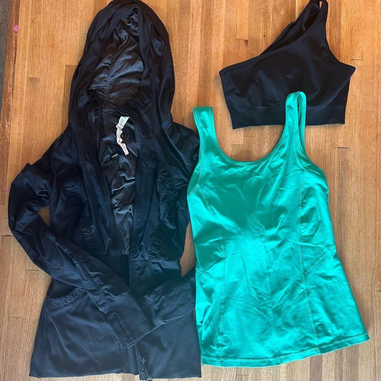 Lululemon Women's In Flux Jacket Black with Tank Top - Depop