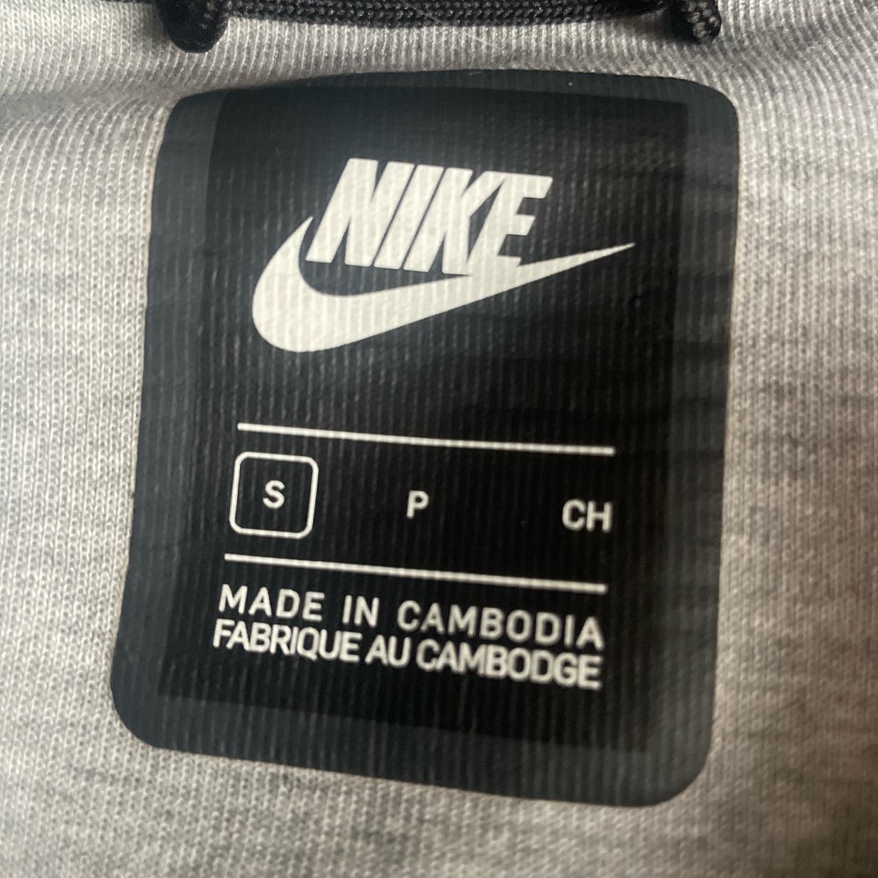 depop nike hoodie