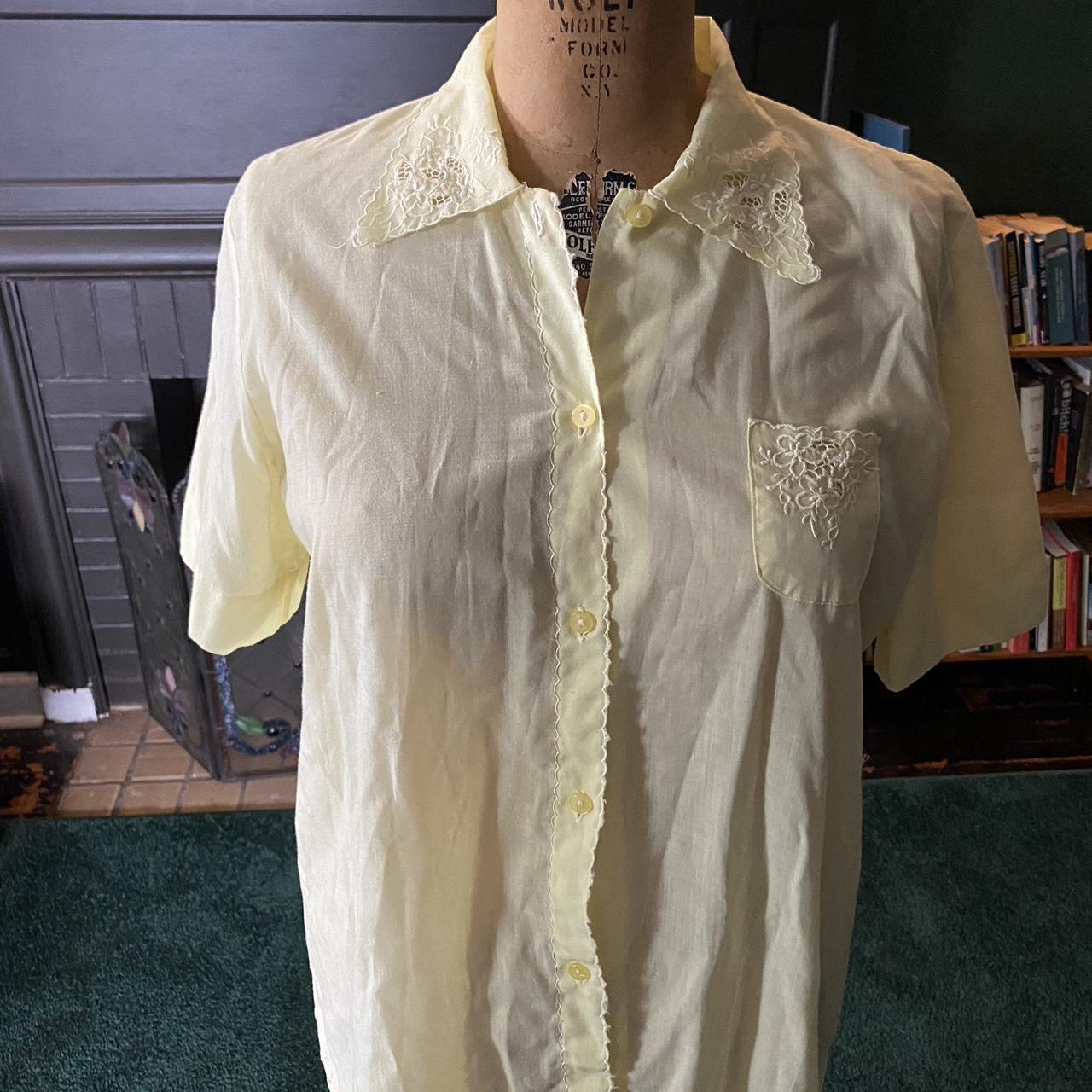 Vintage 1940s 1950s style pastel yellow collared... - Depop