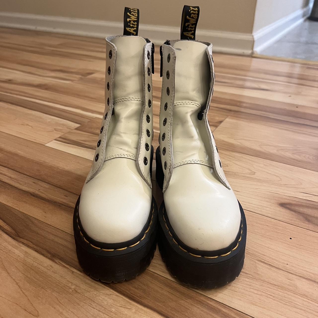 item listed by marisajmc333