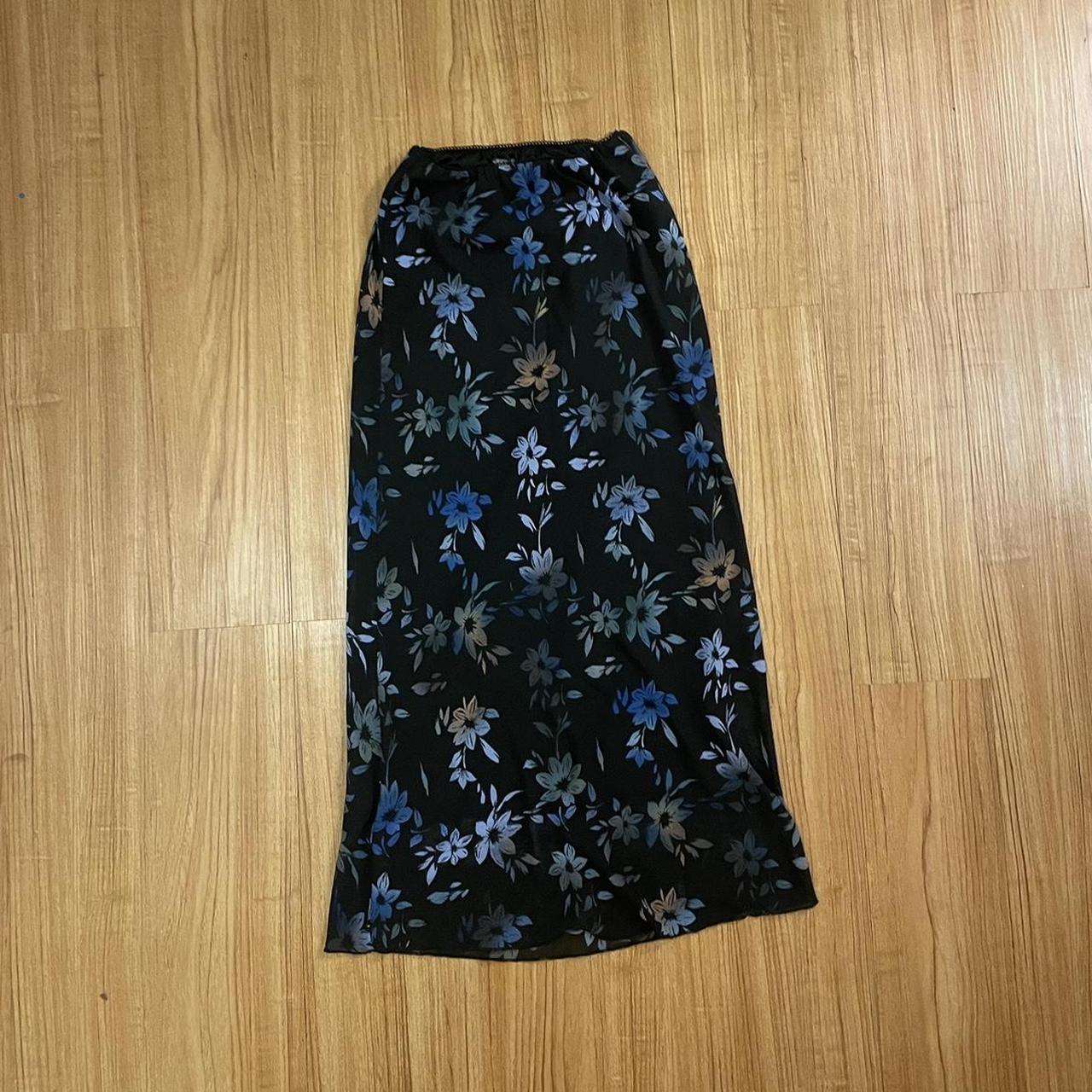 Wild Fable flower print long skirt Fits a small to... - Depop