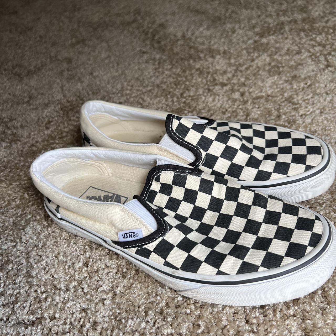 Black and cream outlet checkerboard vans