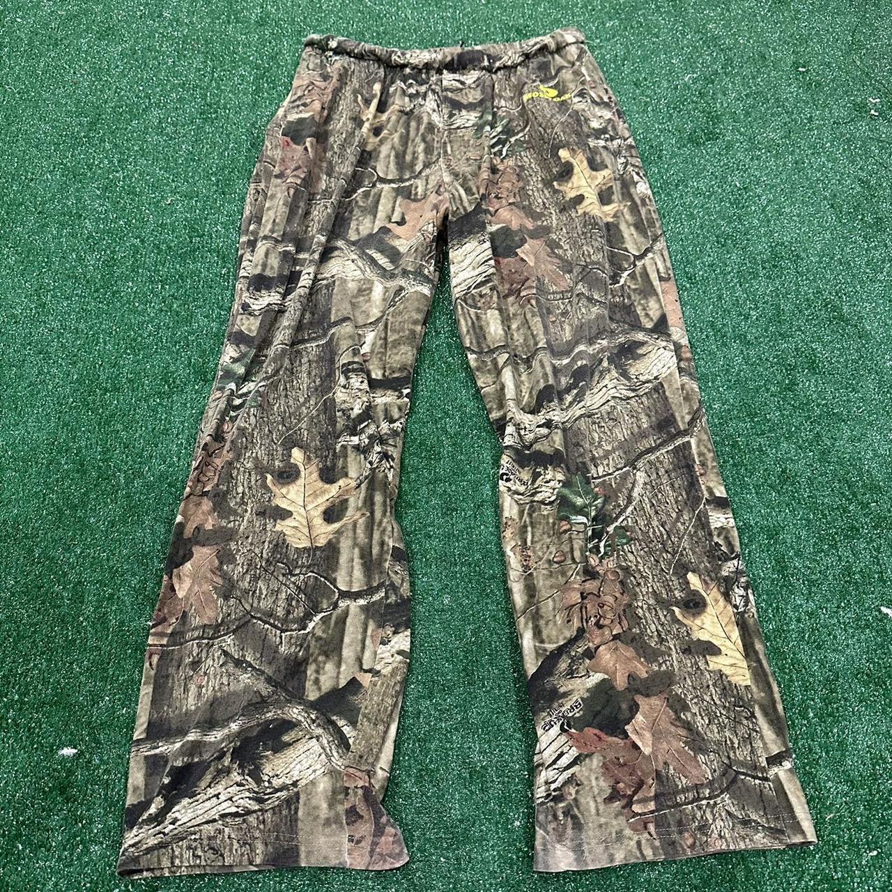 Vintage Realtree Camo Sweatpants!!! trendy... - Depop