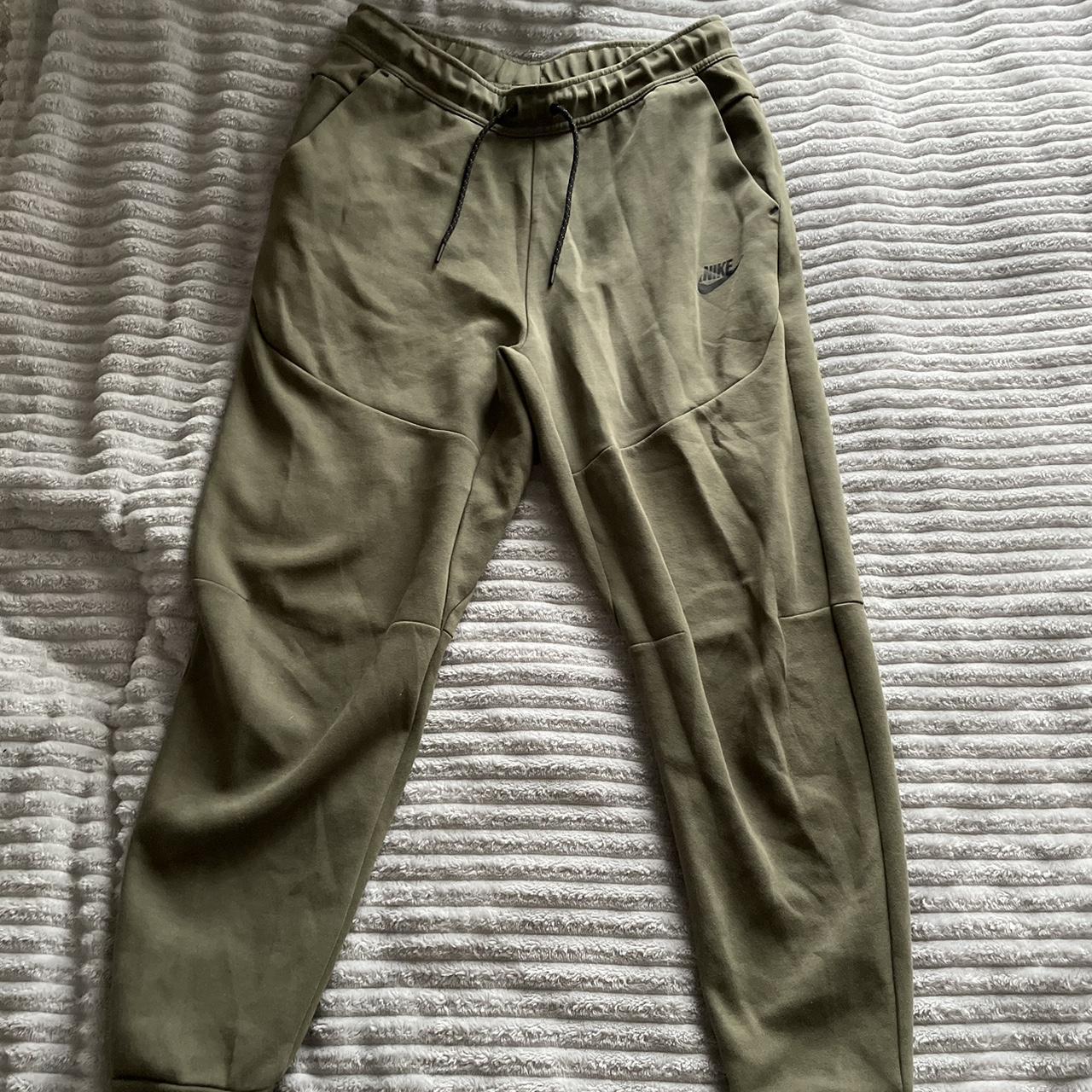 mens khaki nike joggers