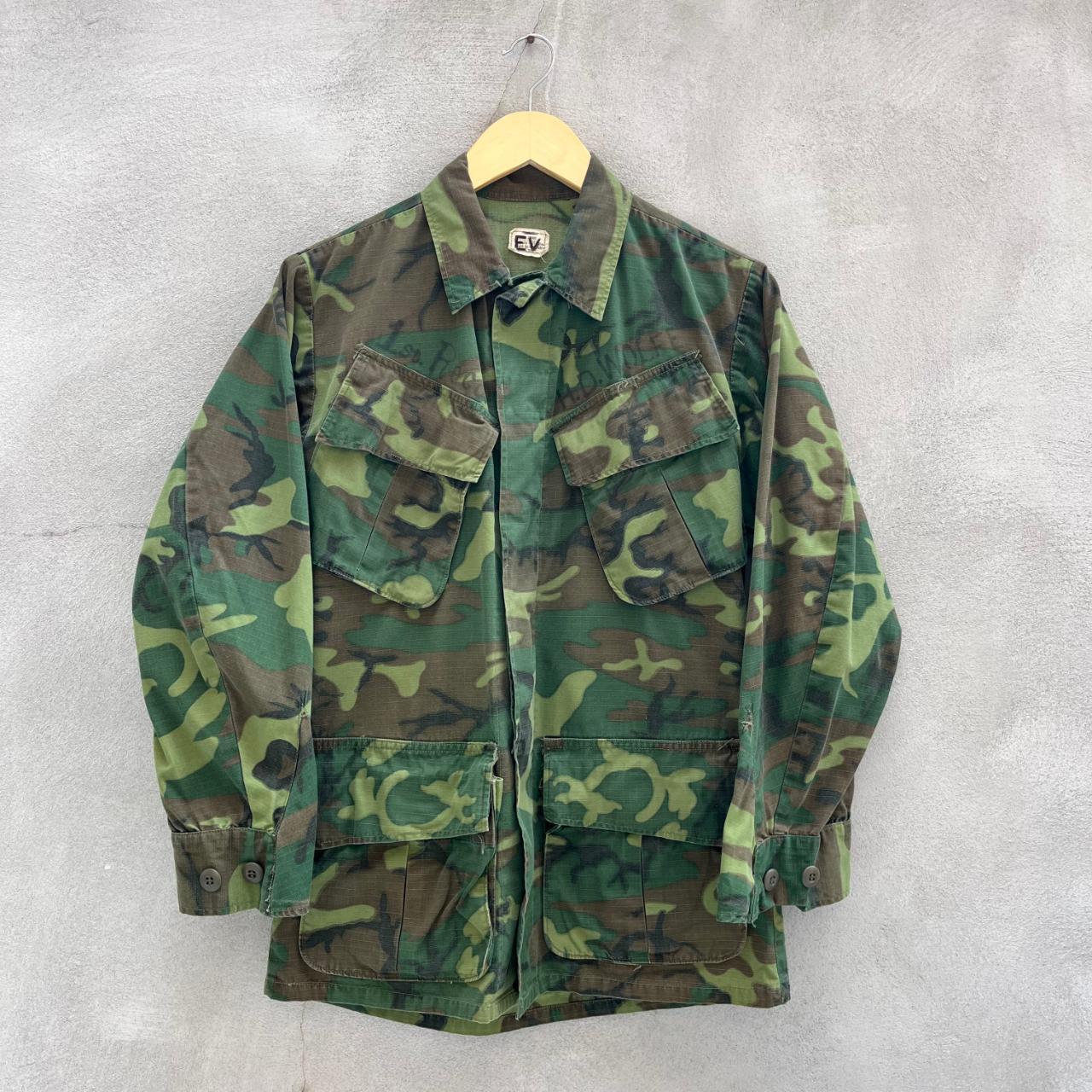 60's Military ERDL Slant Pocket Jungle Jacket Size:... - Depop