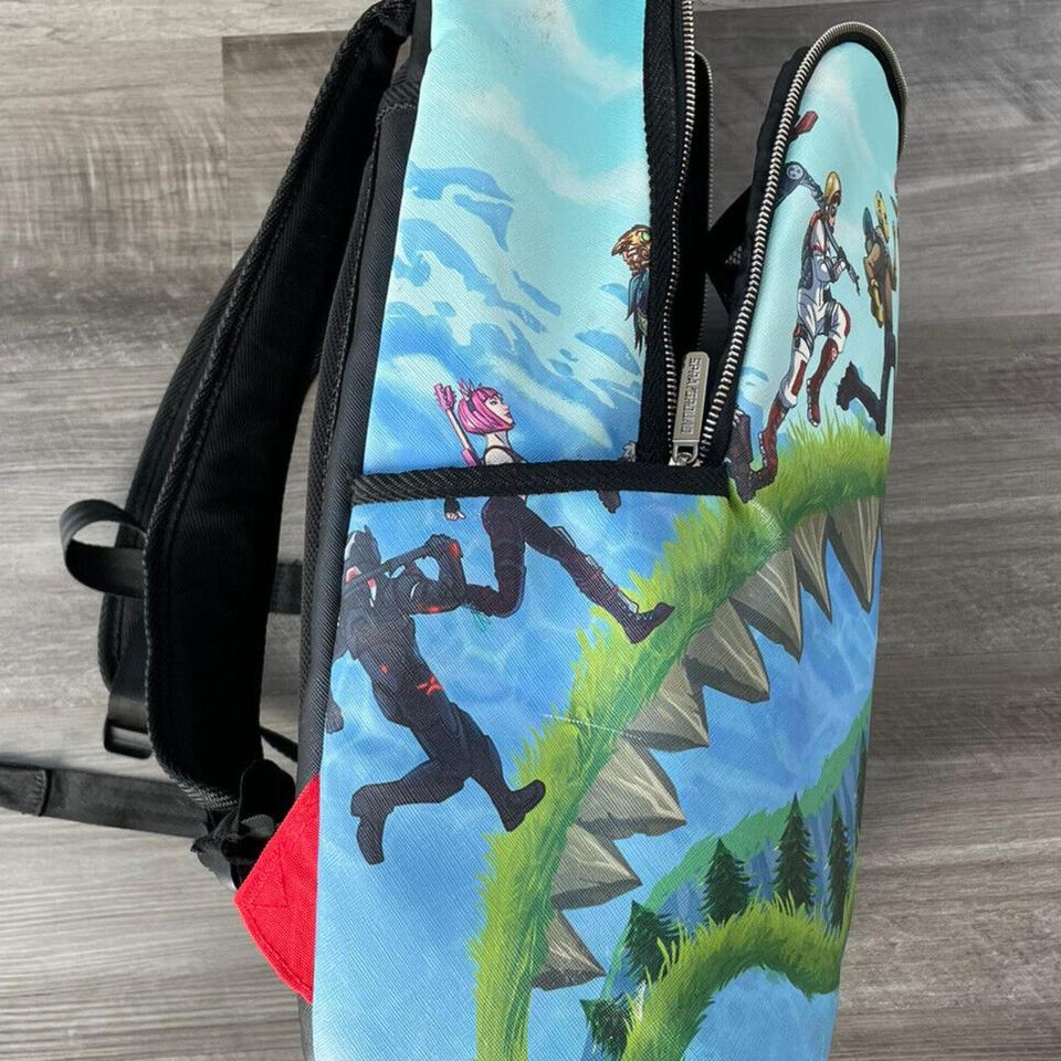 Sprayground bag, practically brand new, it's got one - Depop