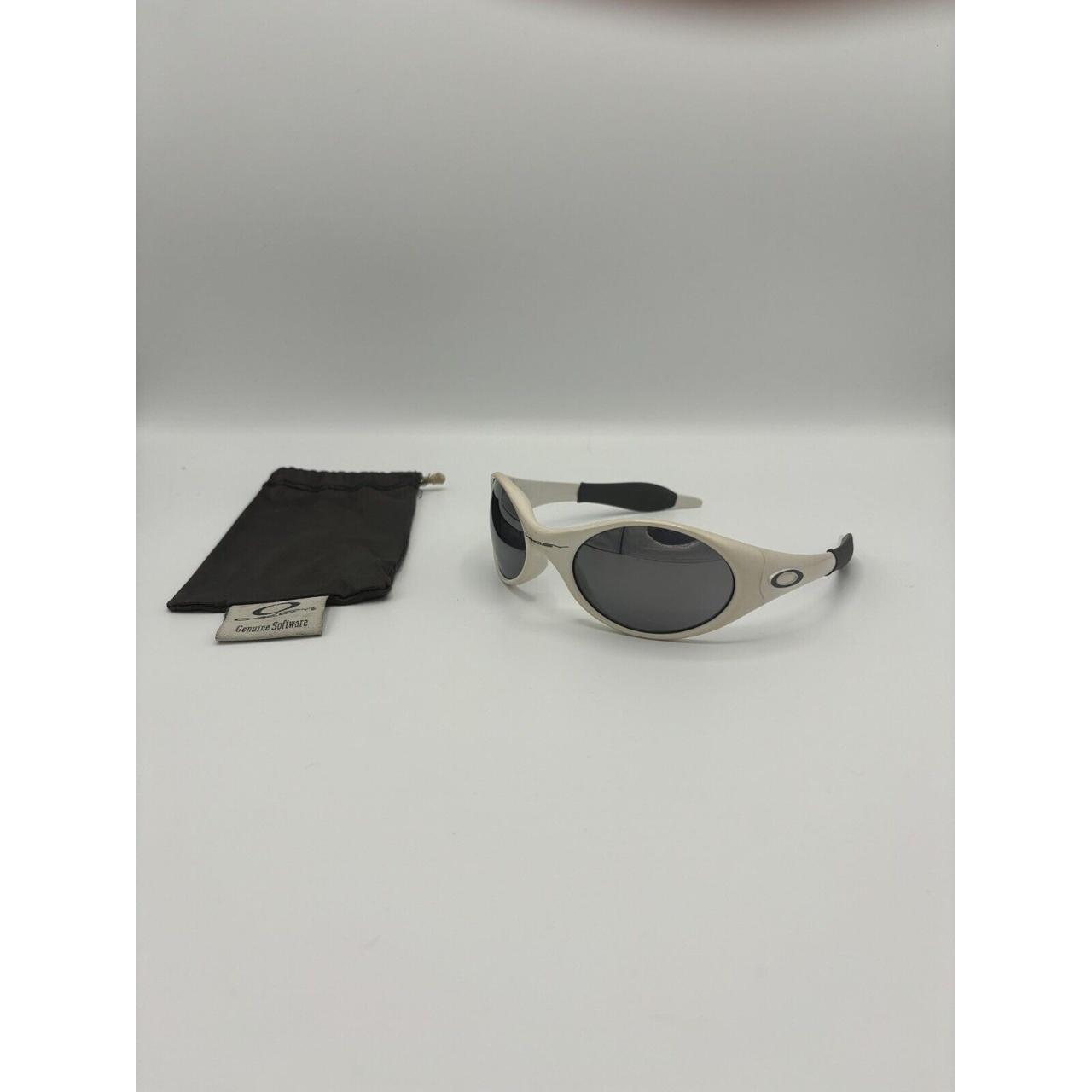 90's Oakley Trenchcoat Sunglasses Vintage Pearl | Depop