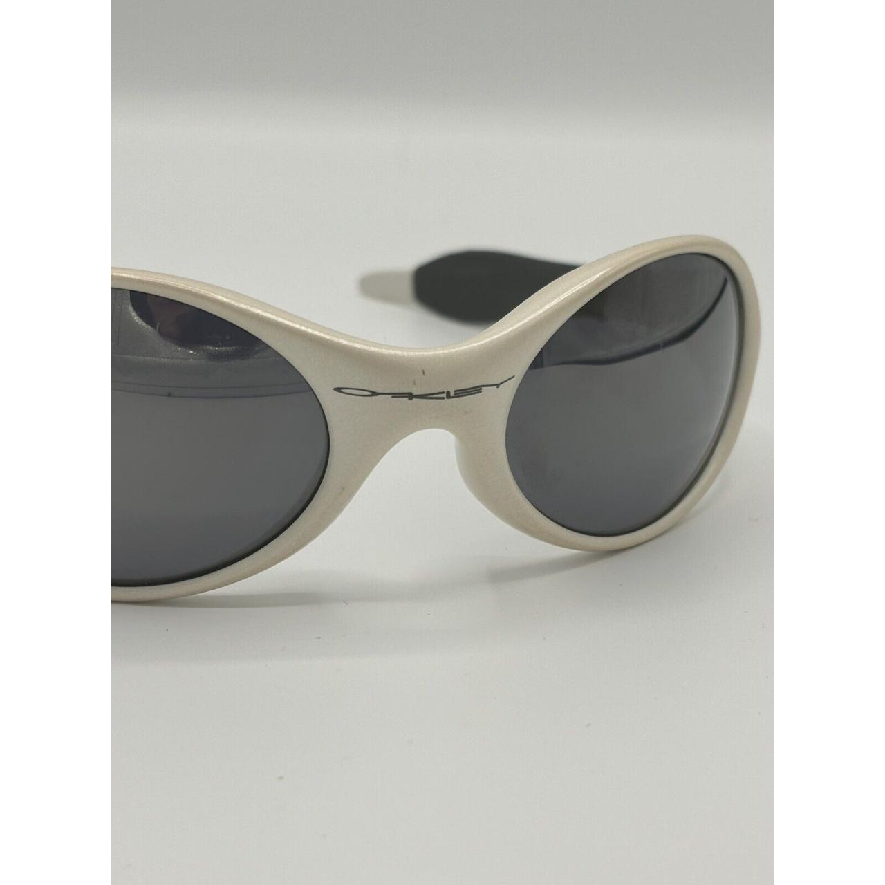 90's Oakley Trenchcoat Sunglasses Vintage Pearl | Depop