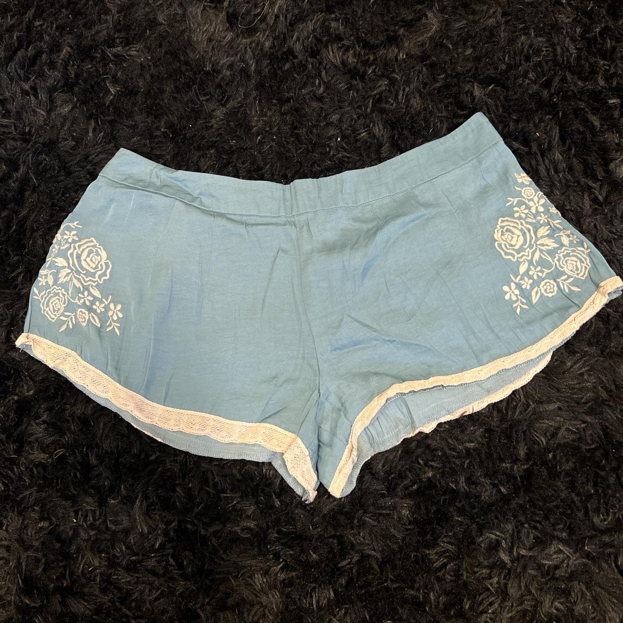 Floral embroidered pyjama shorts