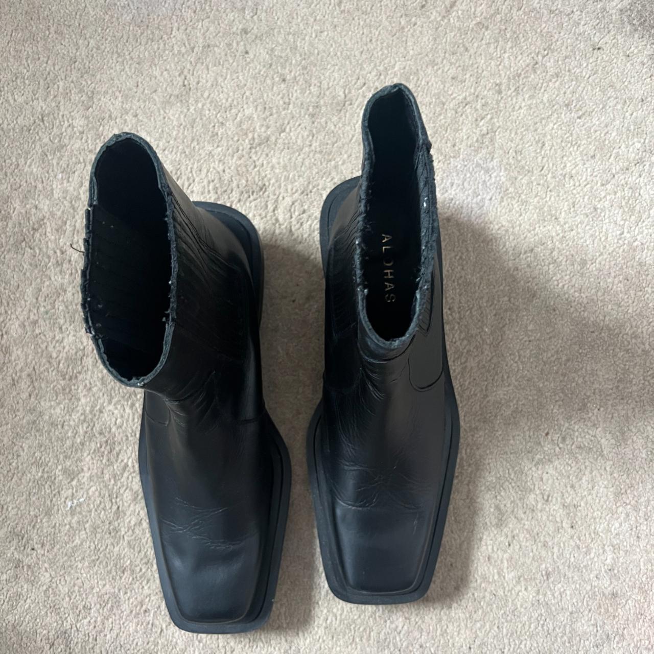 Alohas western boots in Ranch Black purchased in Depop