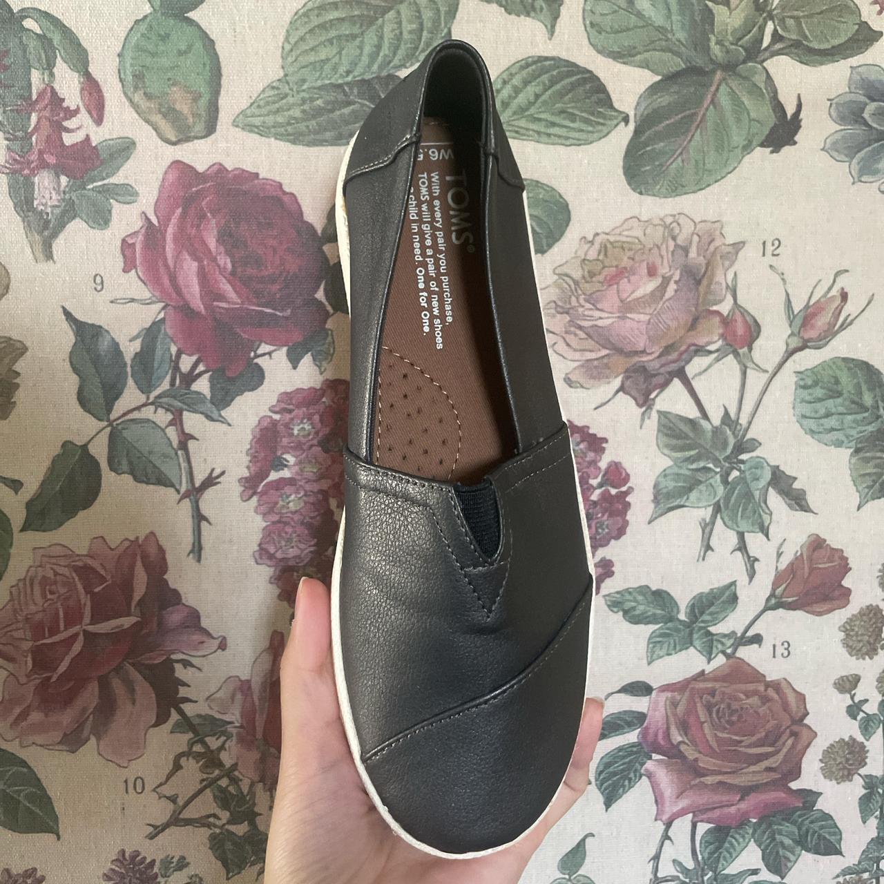 Toms avalon leather hotsell
