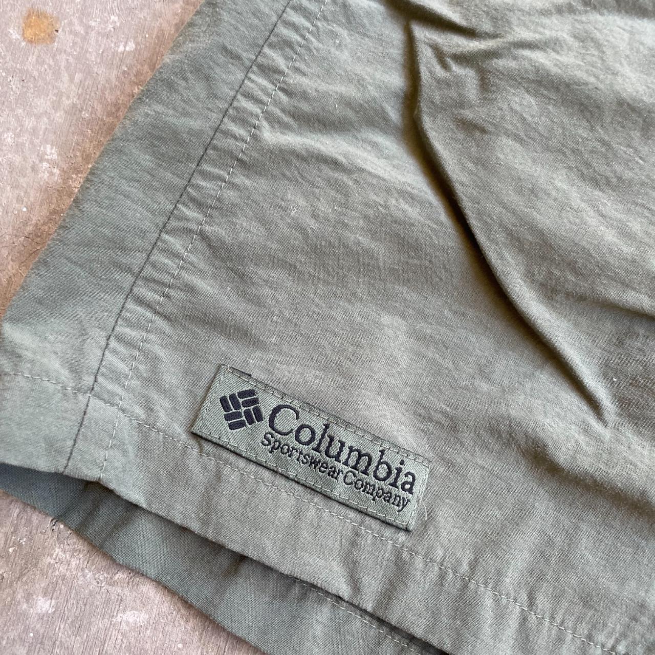 Columbia Sportswear Men's Khaki Shorts Depop
