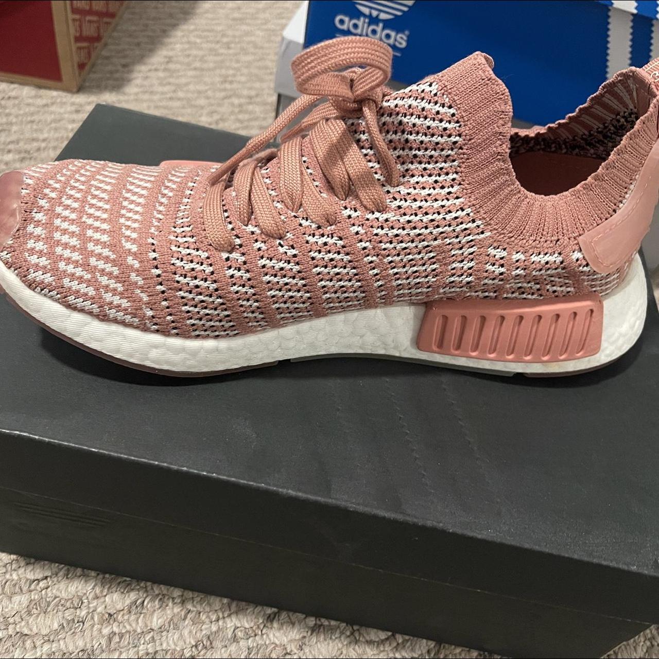 Nmd r1 primeknit ash pink best sale