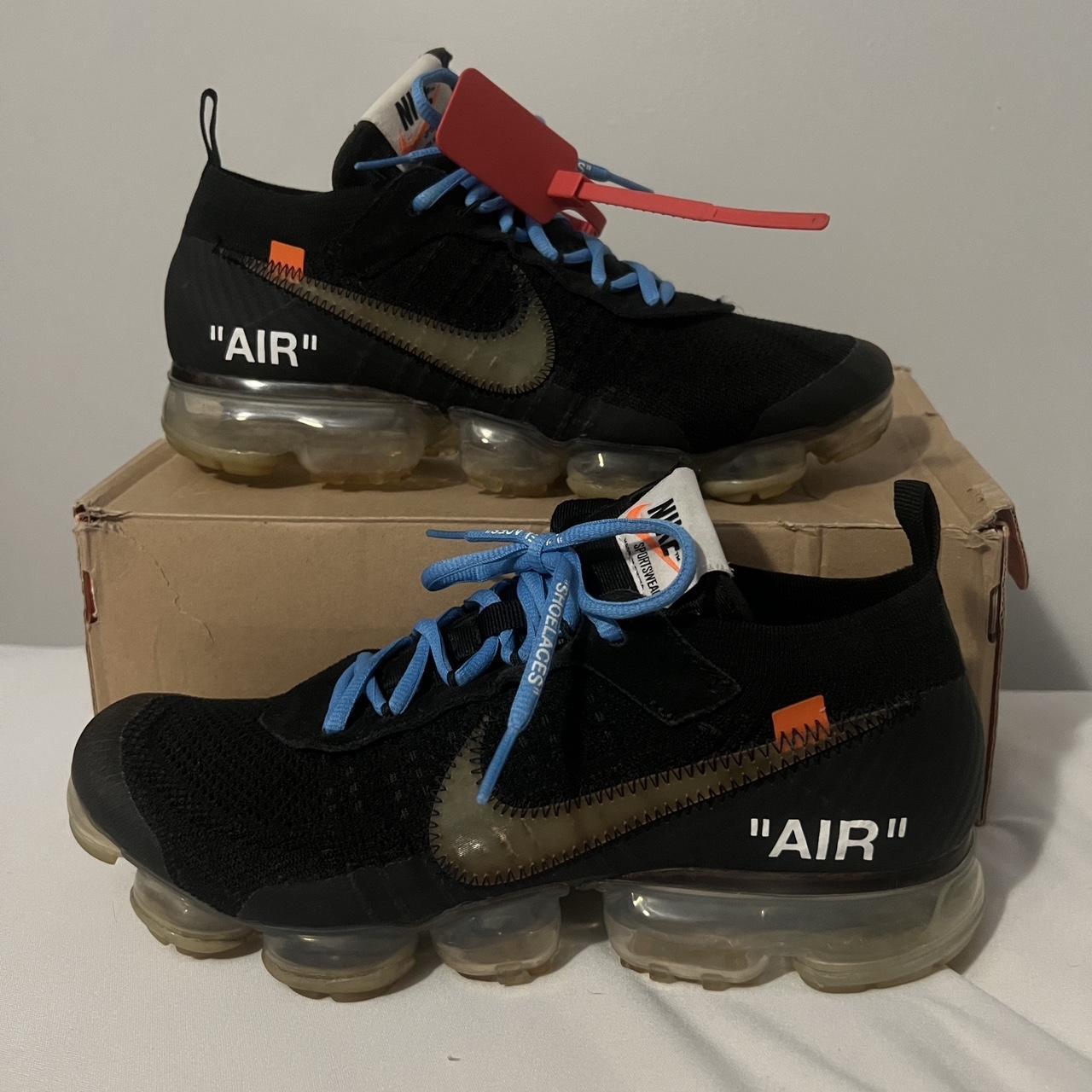 Vapormax off white 2025 blue laces