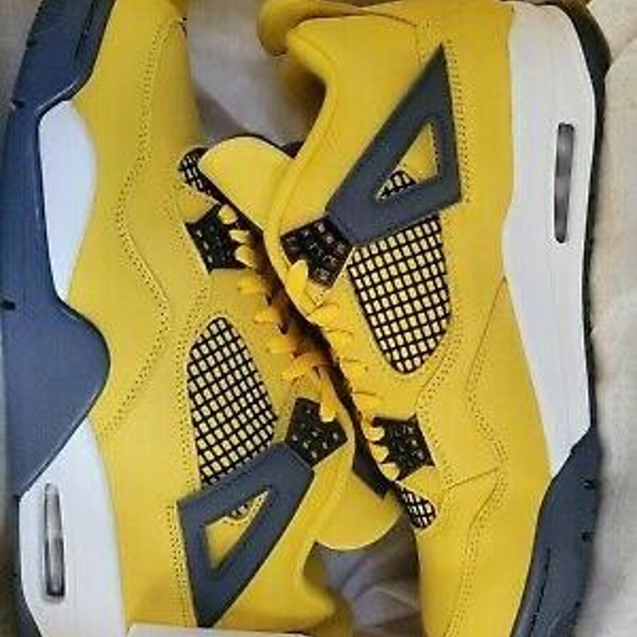 Men's Yellow and Black Trainers Depop
