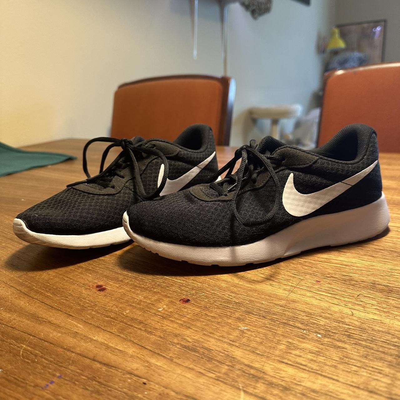 natty light nike shoes