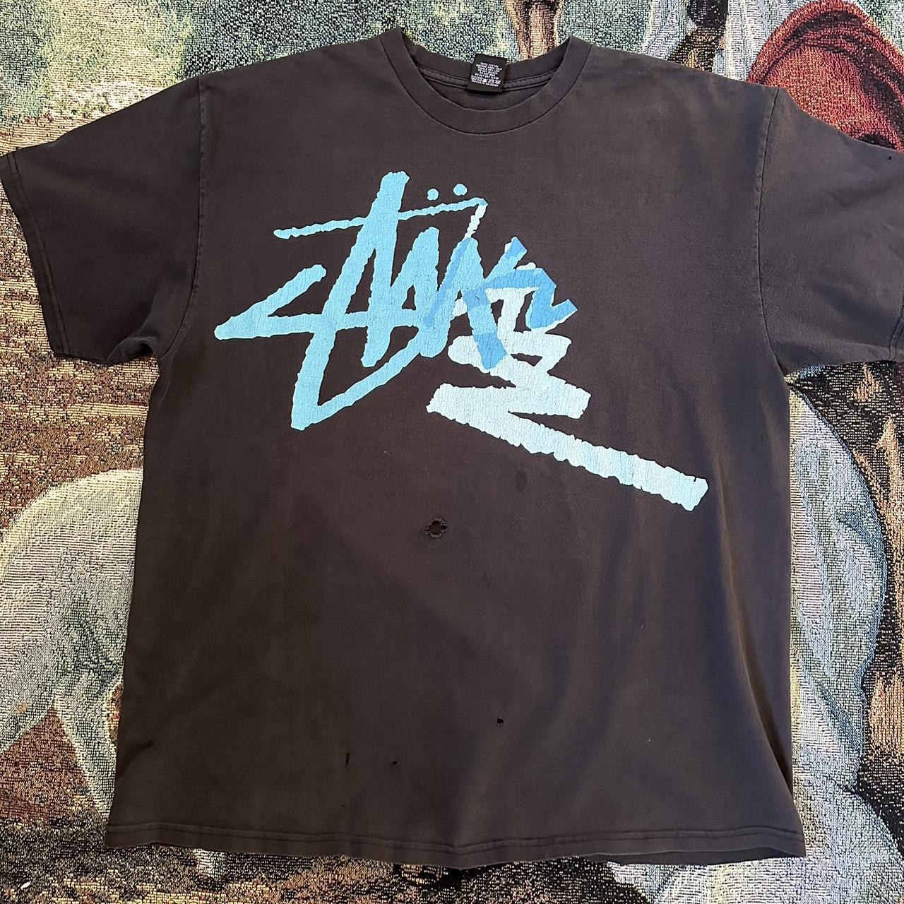 90s/00s folded logo stüssy tee, couple holes in the...