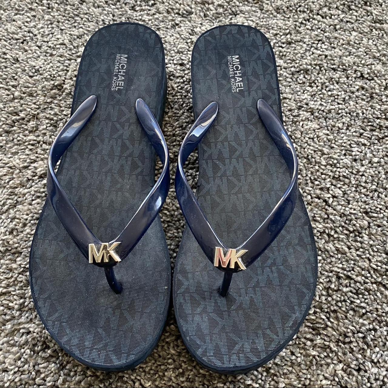 Michael kors clearance metallic flip flops